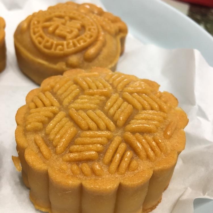 广式豆沙月饼（75克、50克、各种规格都有）