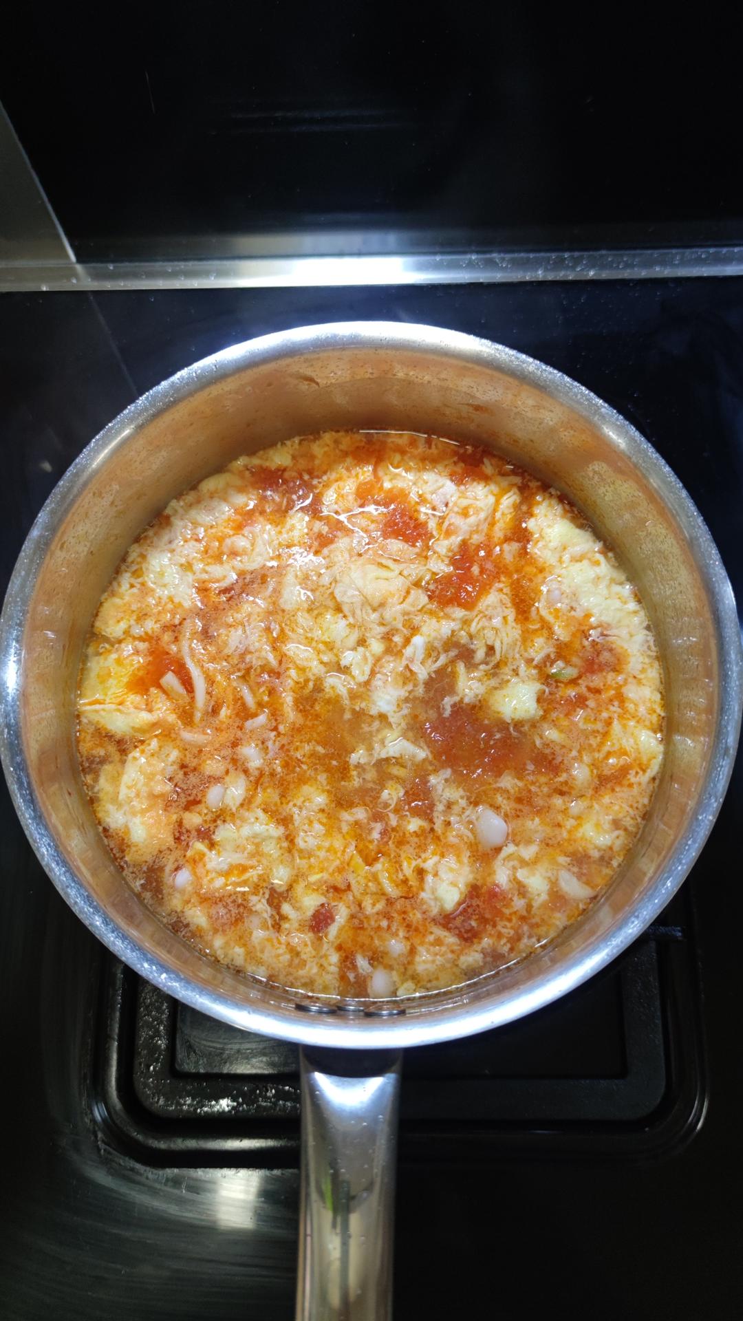 白玉菇西红柿鸡蛋汤
