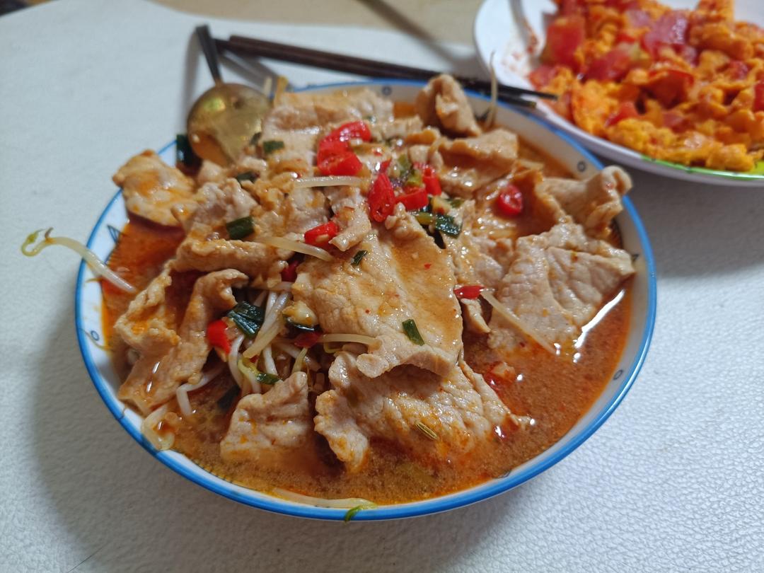 跟四川朋友学的水煮肉片 这也太香了！！