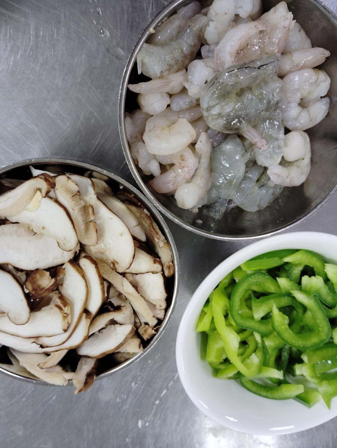 自制披萨🍕超松软蒜香奶油虾船形披萨