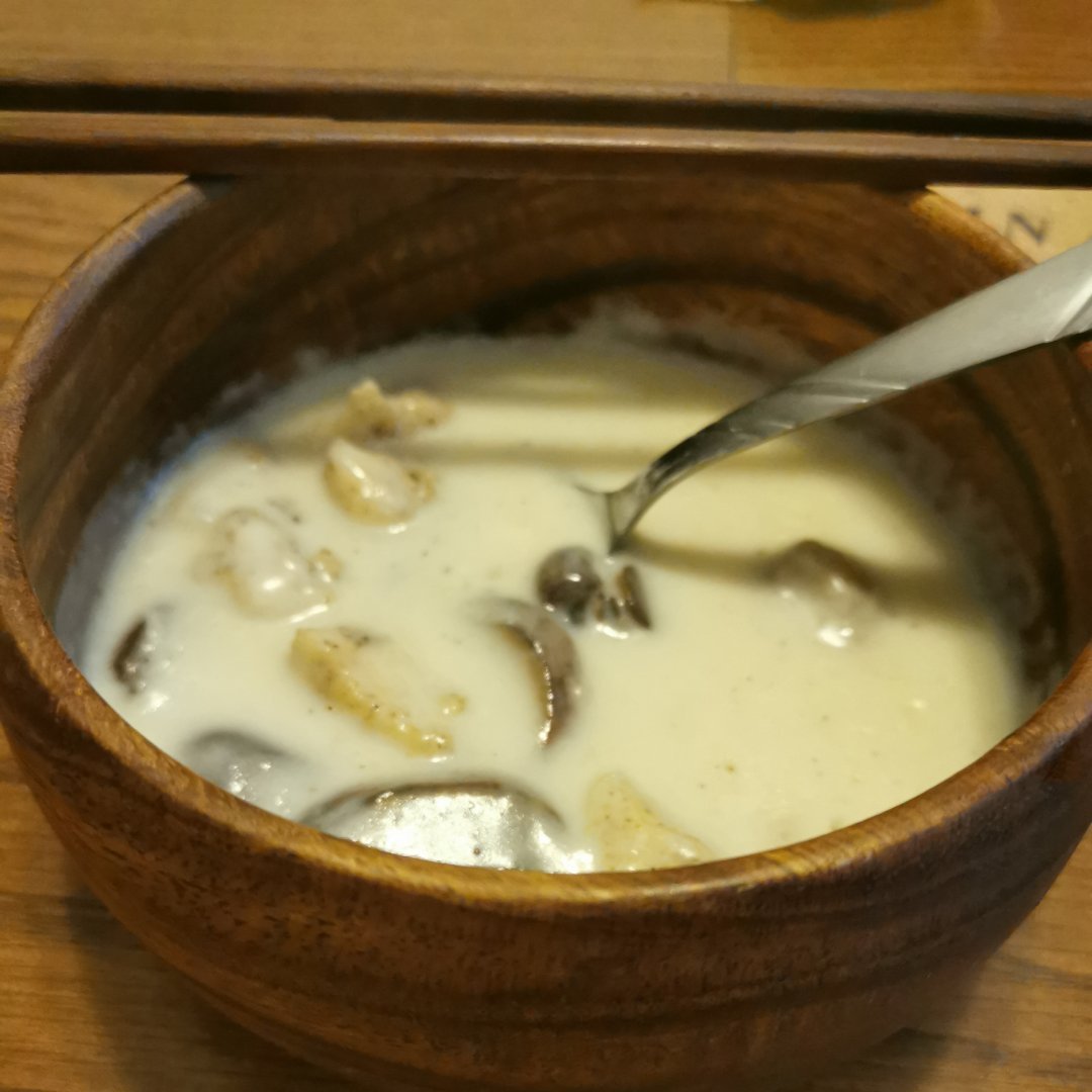 低脂奶油蘑菇汤🍄[不用黄油和奶油超简单]