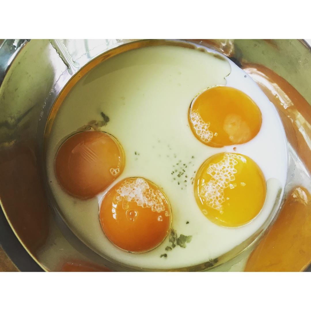 抹茶戚风螺纹蛋糕