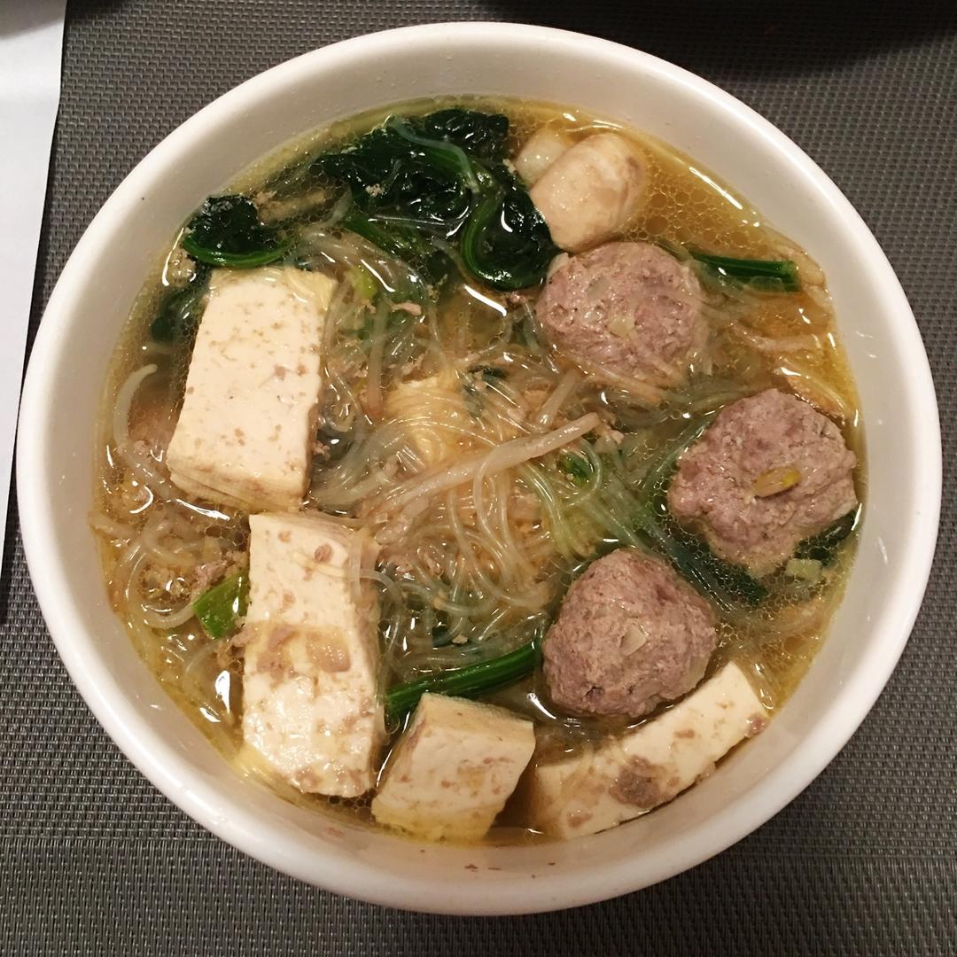 小城里的慢生活做的小白菜丸子汤