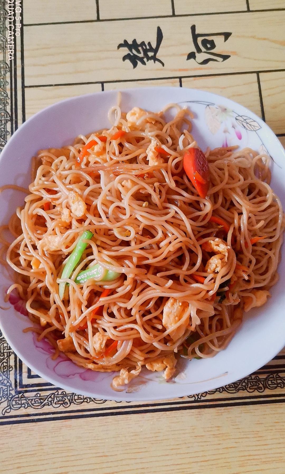 🍜最简单最好吃的家常炒面