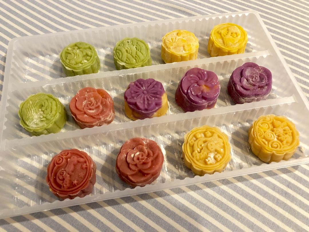奶黄冰皮月饼