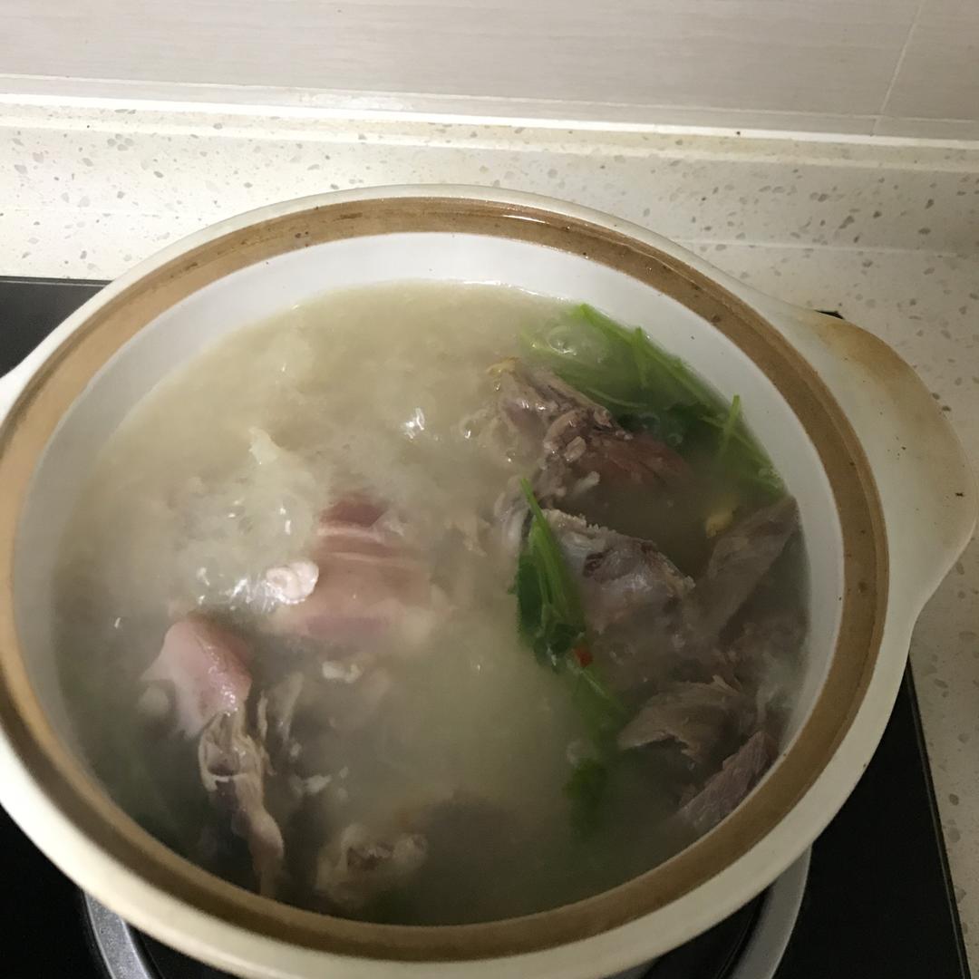 清炖羊肉汤