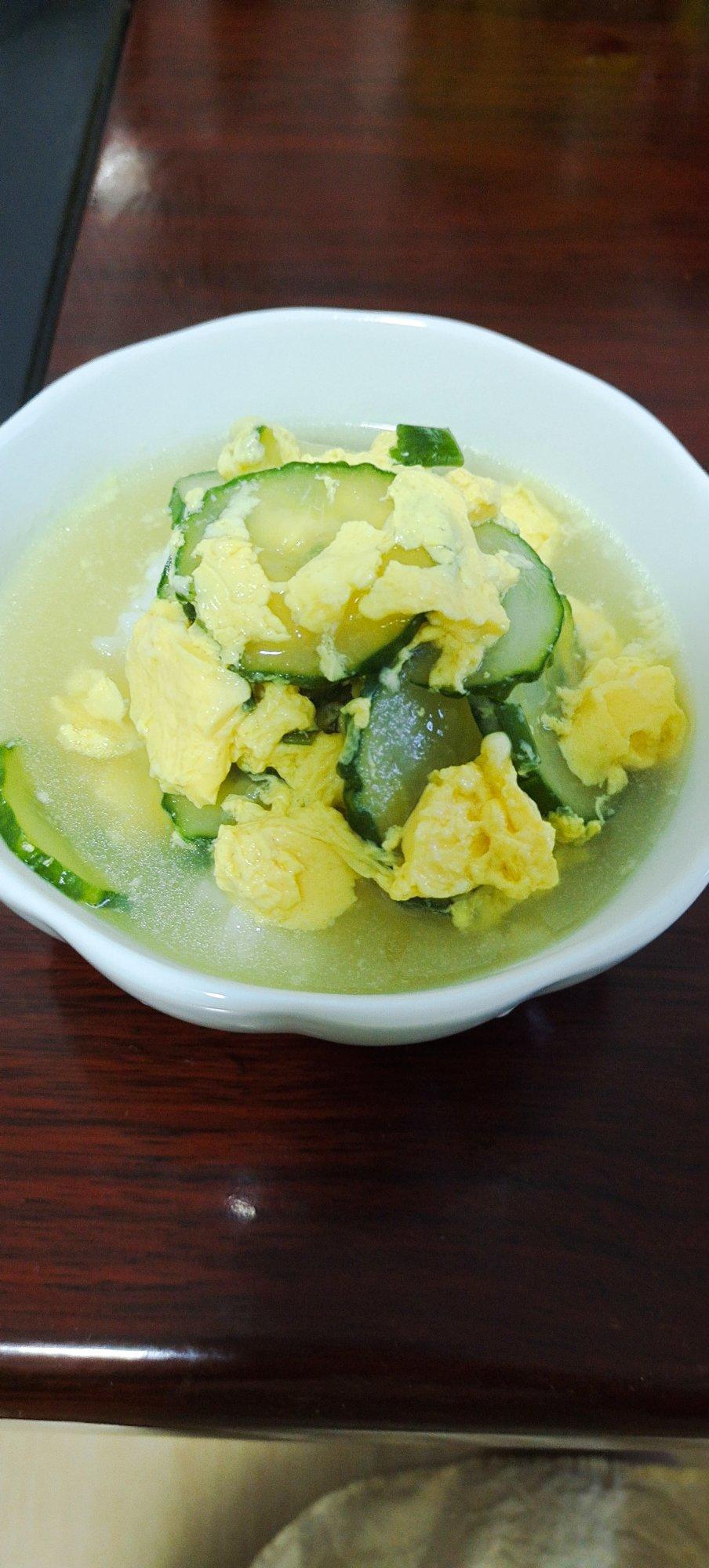 超鲜嫩好喝五分钟搞定黄瓜鸡蛋汤