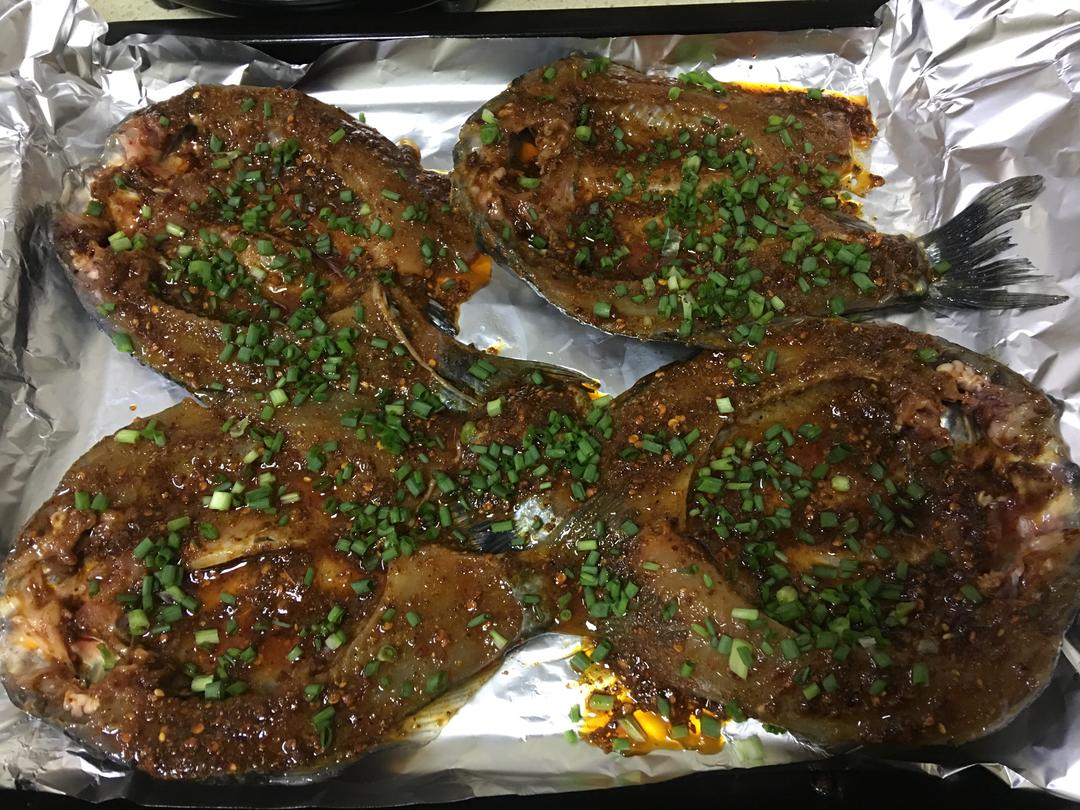 烤鲫鱼（烤箱版）的做法