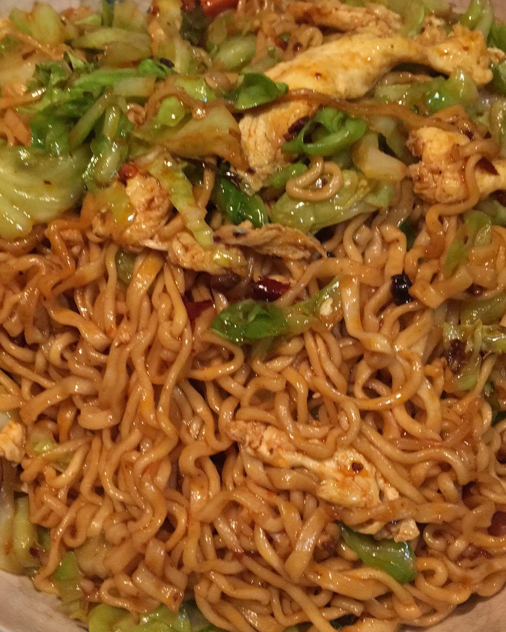 风靡街边的炒方便面