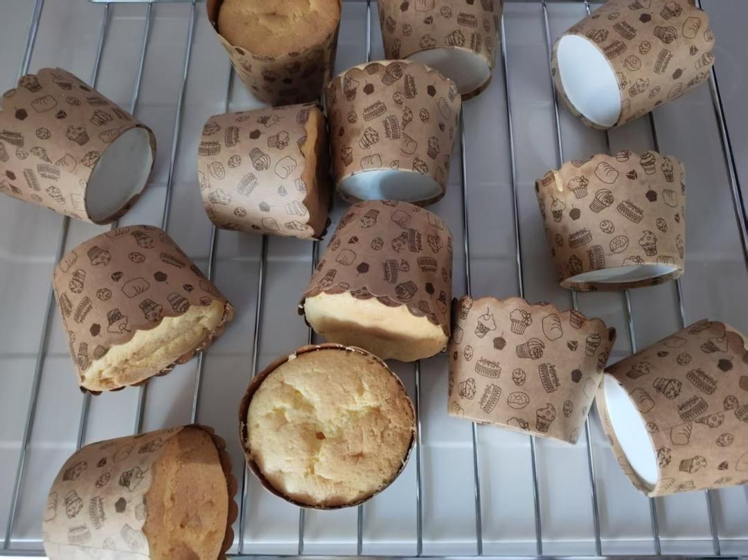 轻乳酪纸杯蛋糕(消耗剩下的奶油奶酪)