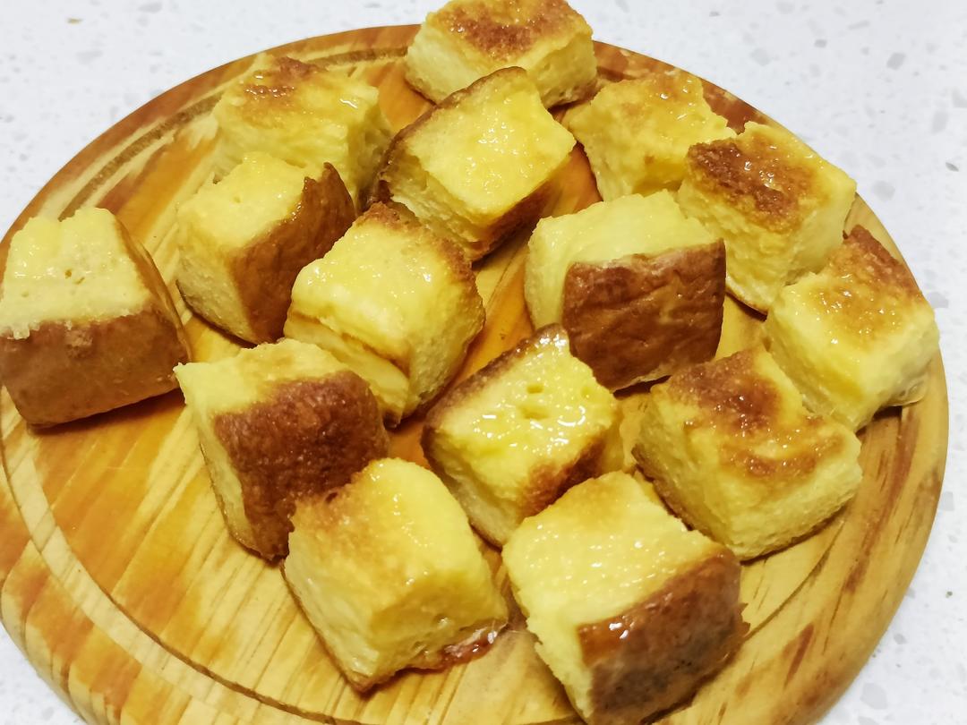 低脂美味的焦糖烤吐司块的做法