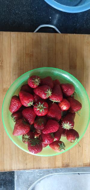 肯德基草莓圣代——草莓酱的做法 步骤1