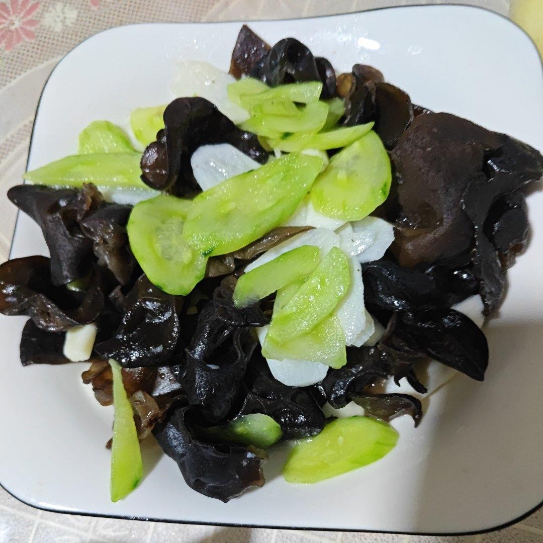 素菜冠军！营养美味的山药炒木耳
