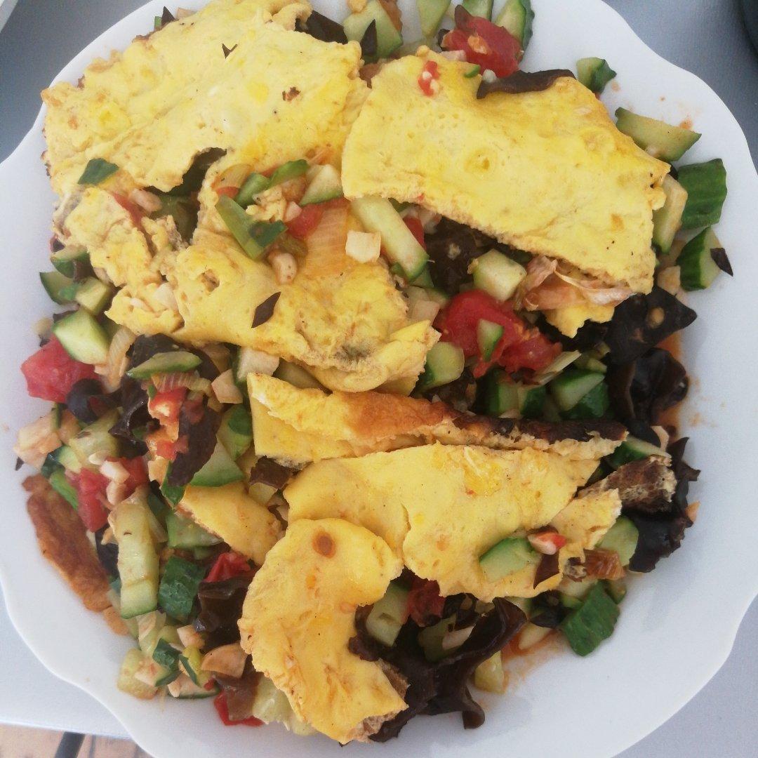 番茄黄瓜炒蛋（夏季减肥快手菜）