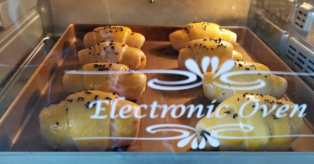 全麦肉松面包卷