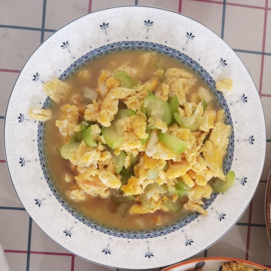 简单快手，五分钟搞定的丝瓜炒蛋