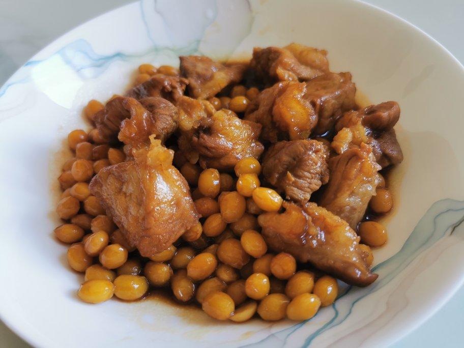 黄豆炖肉
