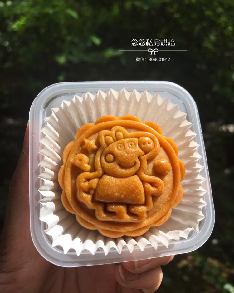 广式月饼—蛋黄莲蓉月饼