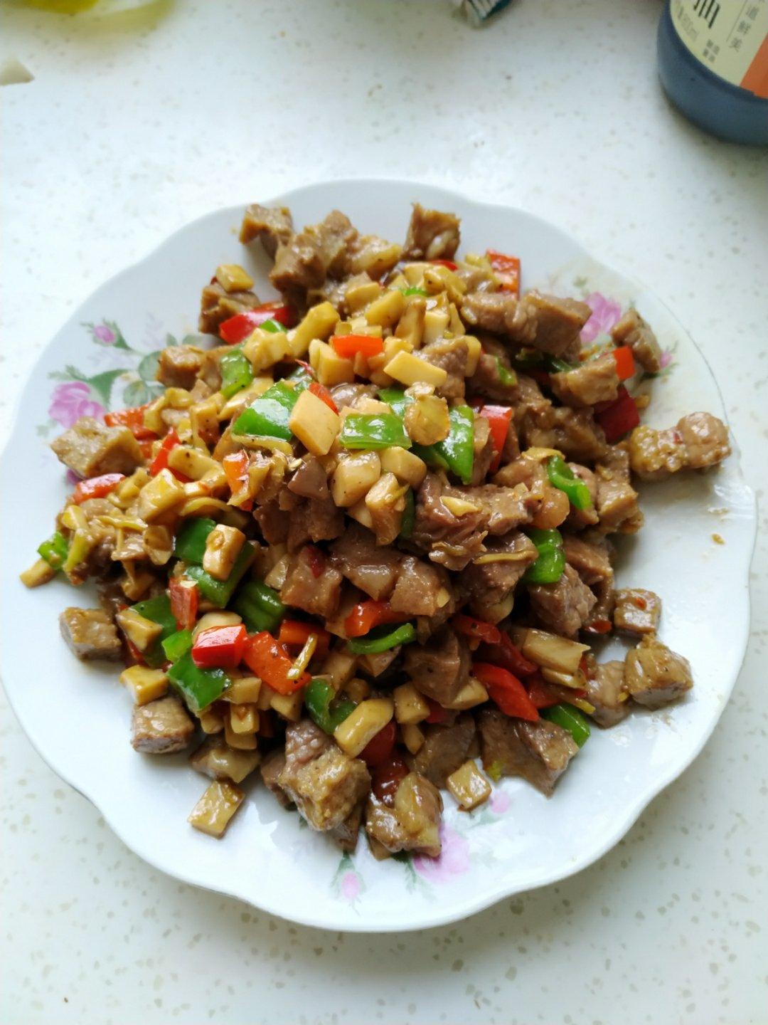 家常菜~杏鲍菇烧牛肉粒