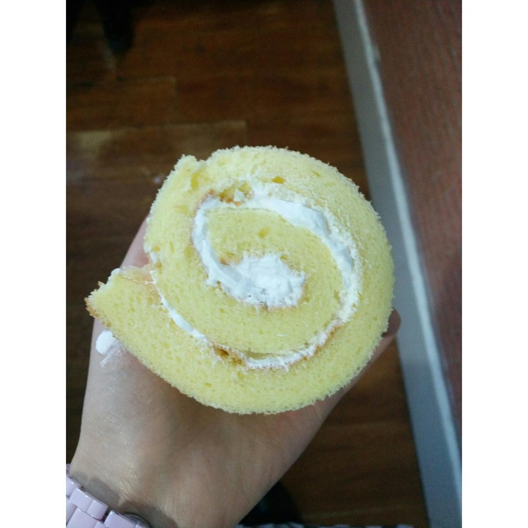 《Tinrry下午茶》教你做基础原味蛋糕卷