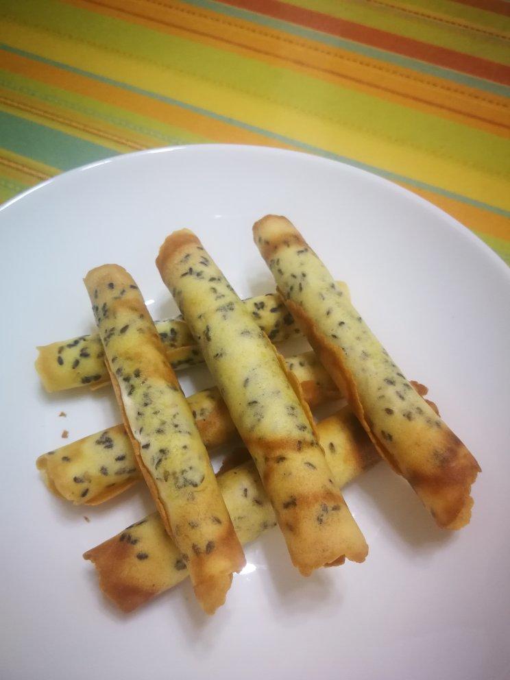 鸡蛋卷，平底锅就能做，酥到掉渣