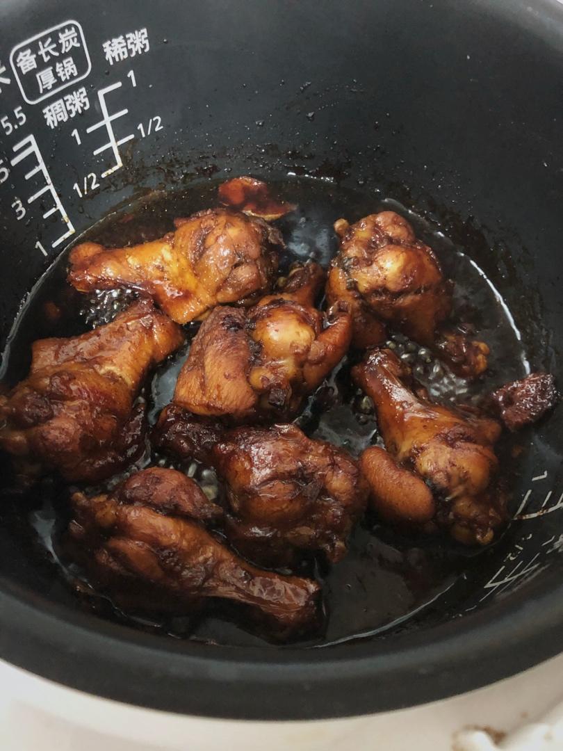 电饭锅酱鸡腿（出自微博：深夜放毒少女）