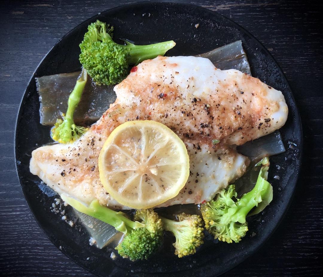 不到三分钟微波炉做纸包三文鱼