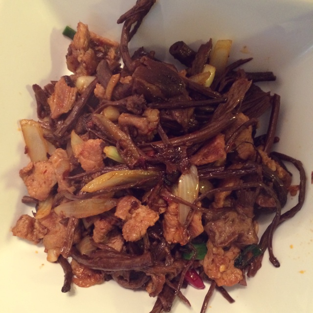 干锅茶树菇