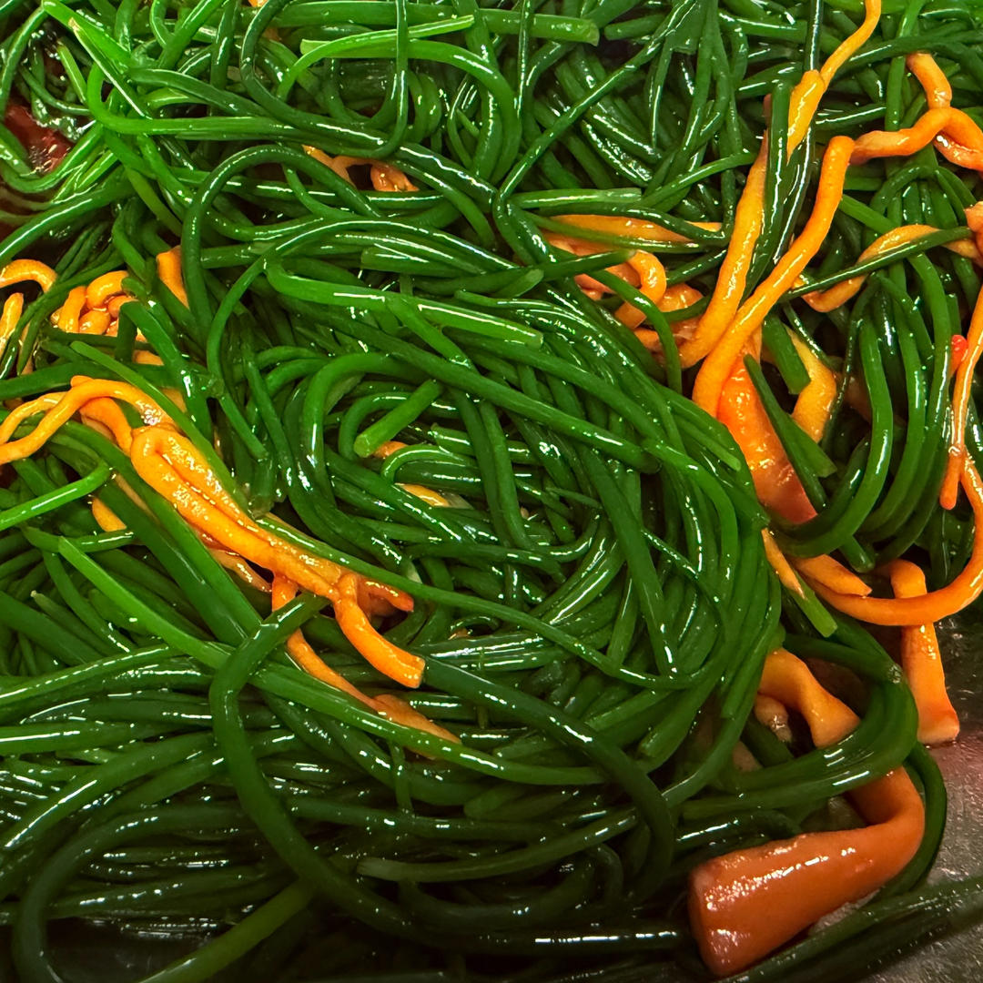 绿脆绿脆的凉拌沙葱