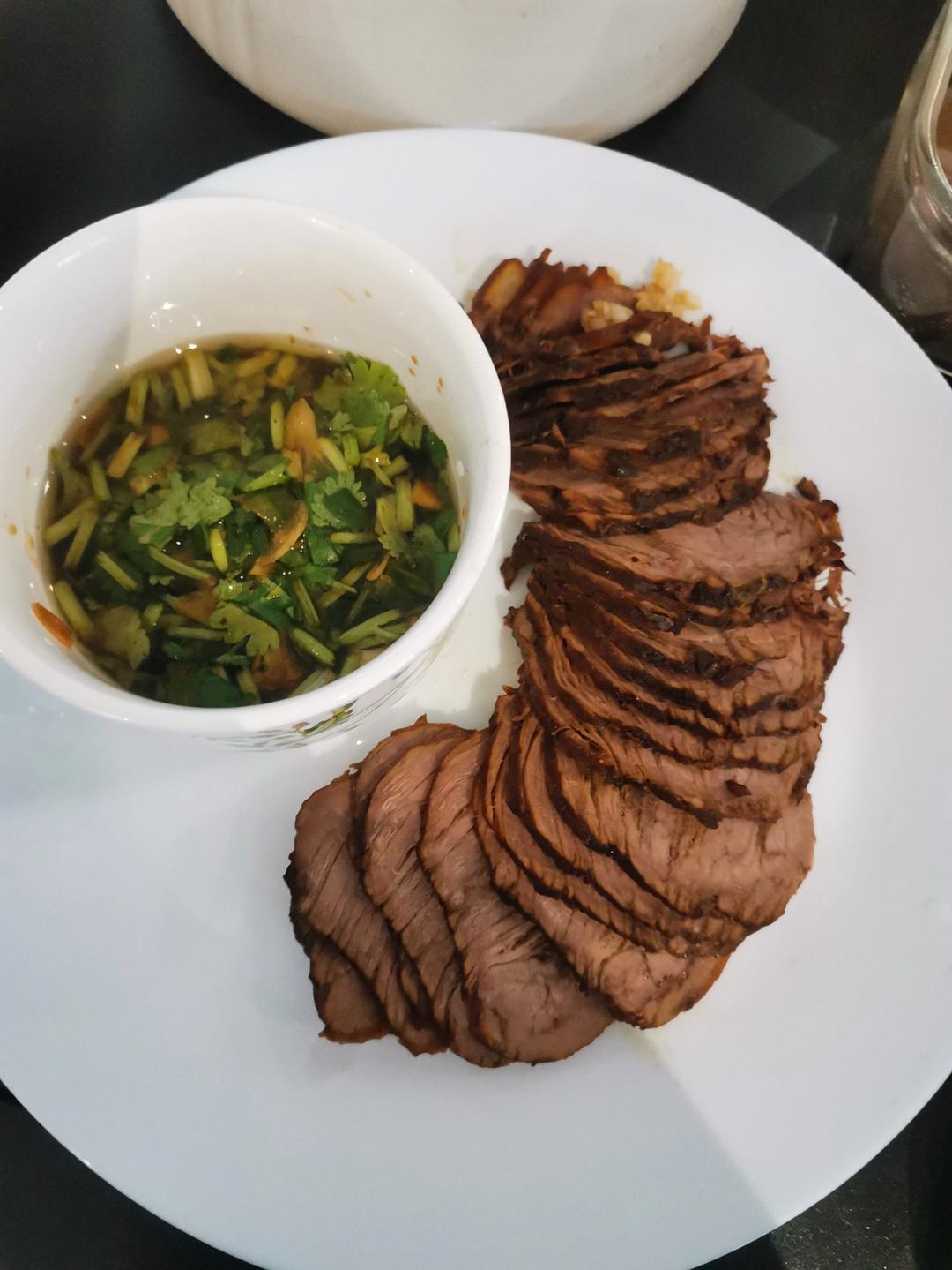 卤牛肉