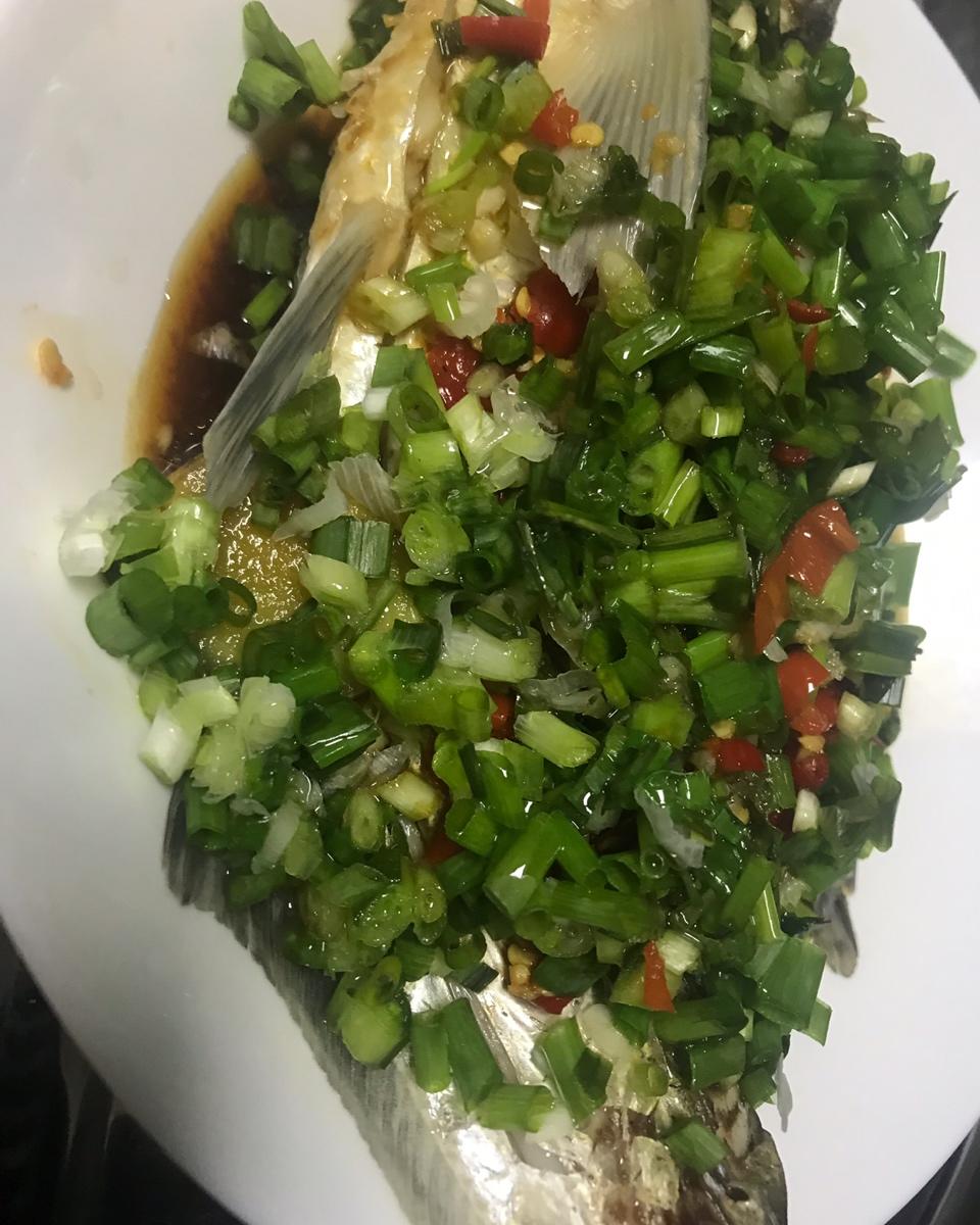 葱油鳊鱼