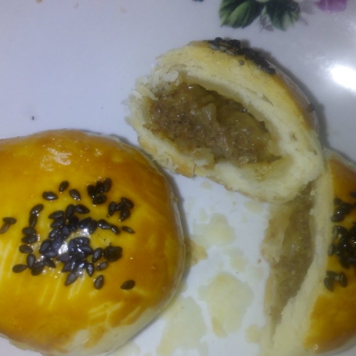 酥的掉渣之猪油版.....蛋黄酥，榨菜鲜肉月饼，糖酥饼，平底锅版肉月饼.....