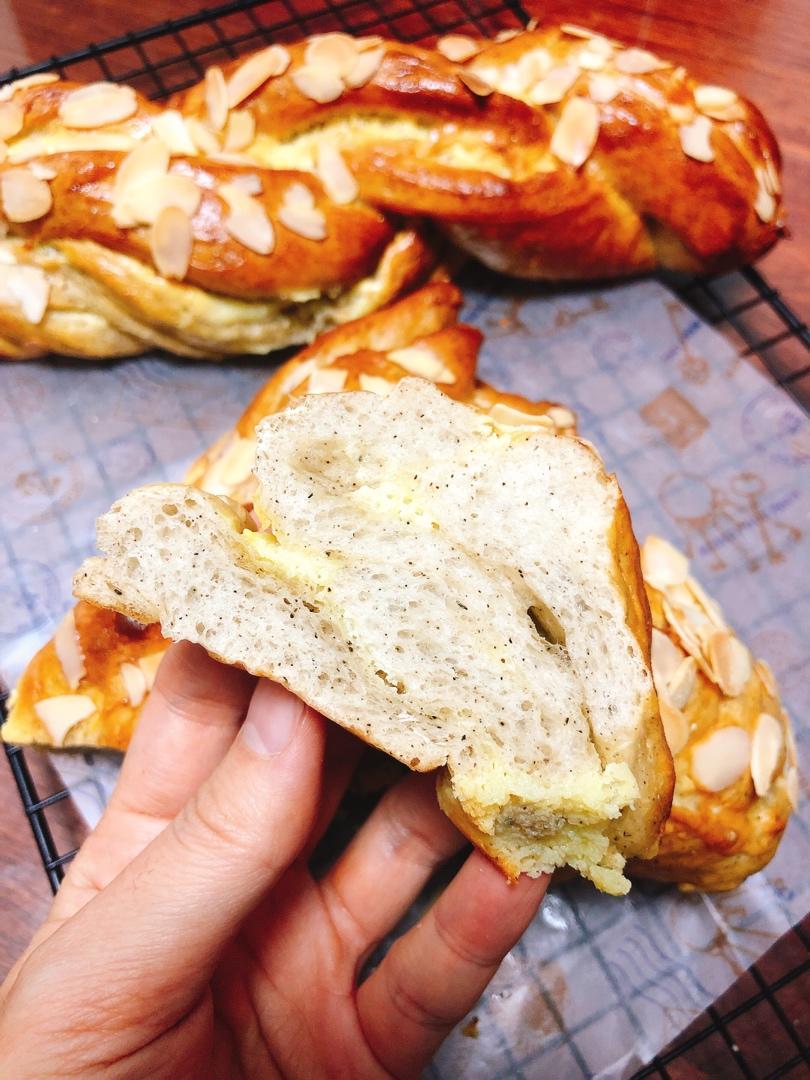红茶奶酥面包