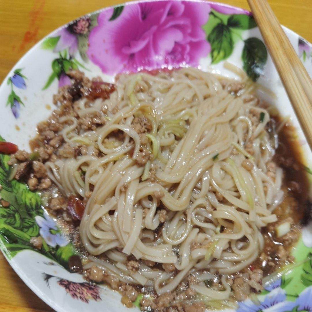 简单快手家常版炸酱面