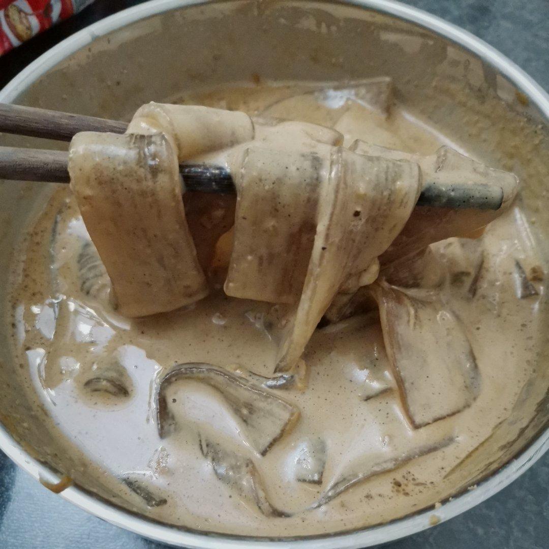 秒杀小夜市的麻酱流汁宽粉