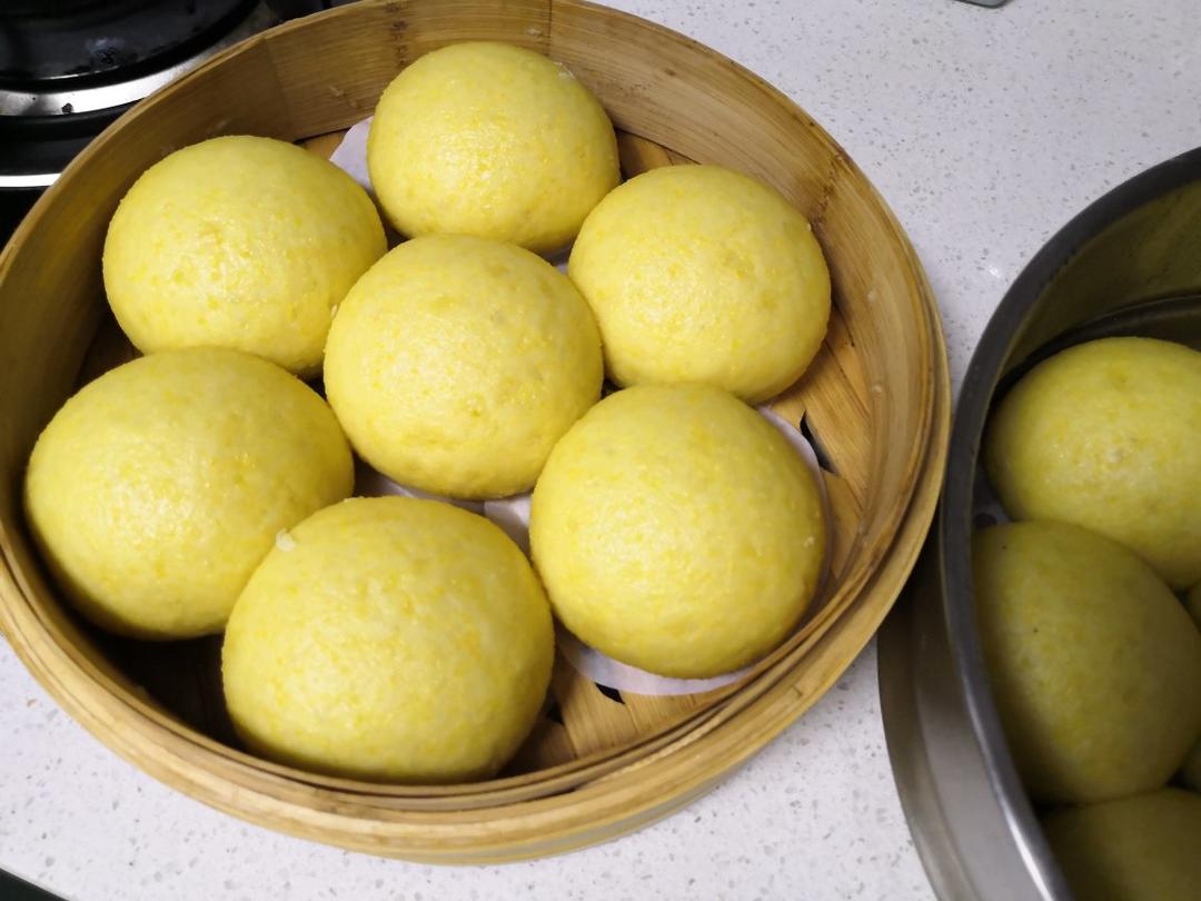 鲜果厨房做的两掺馒头