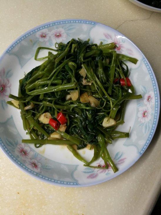 椒丝腐乳炒通菜