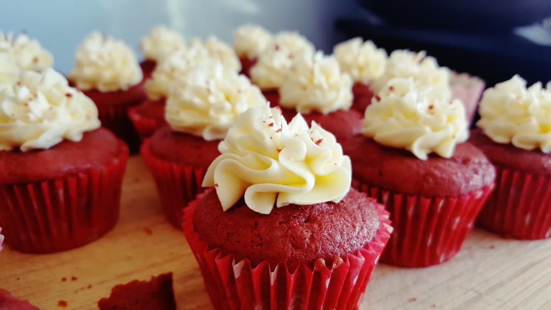 传统红丝绒杯子蛋糕（极软无泡打粉）Red velvet cupcake