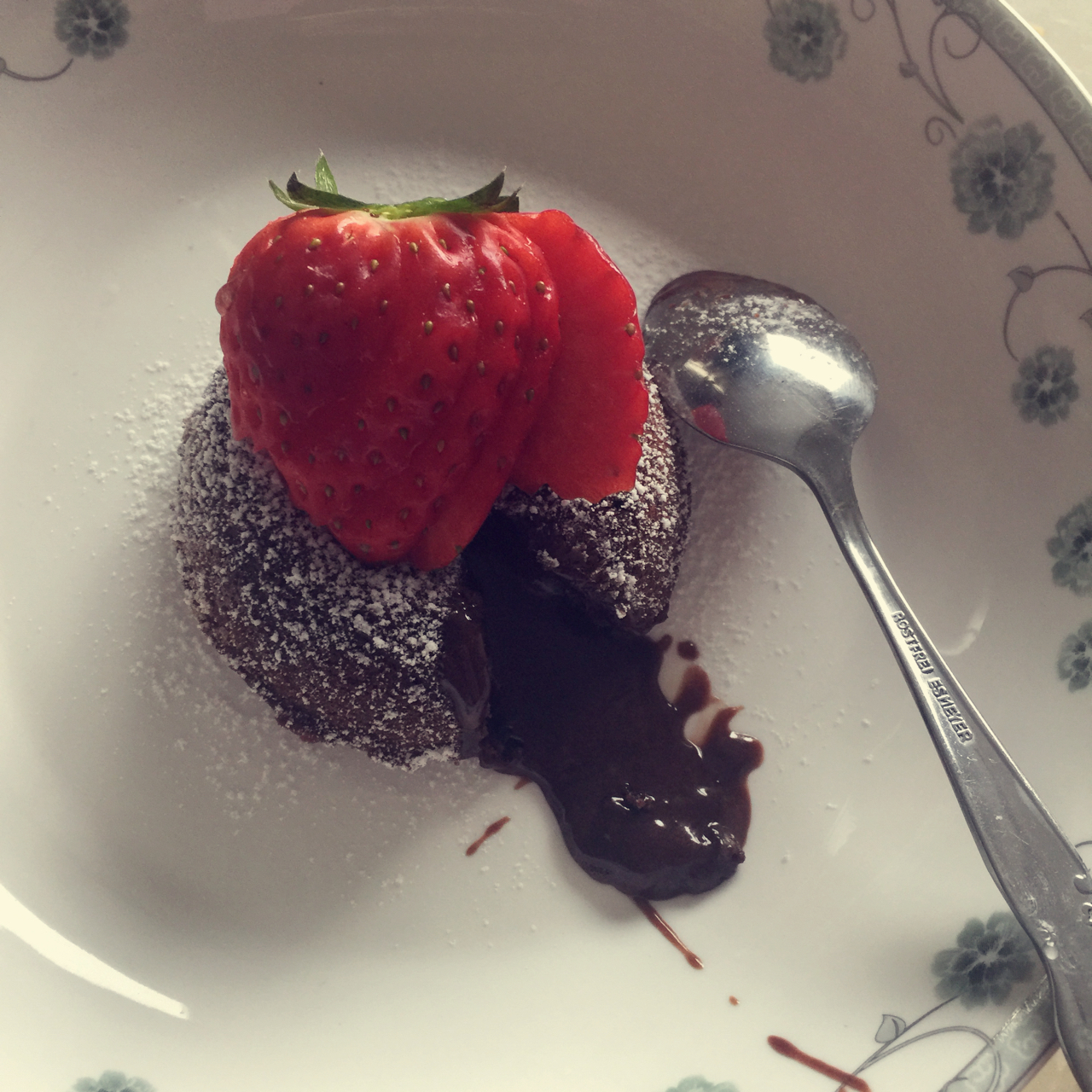 巧克力熔岩蛋糕 Chocolate Molten Lava Cake