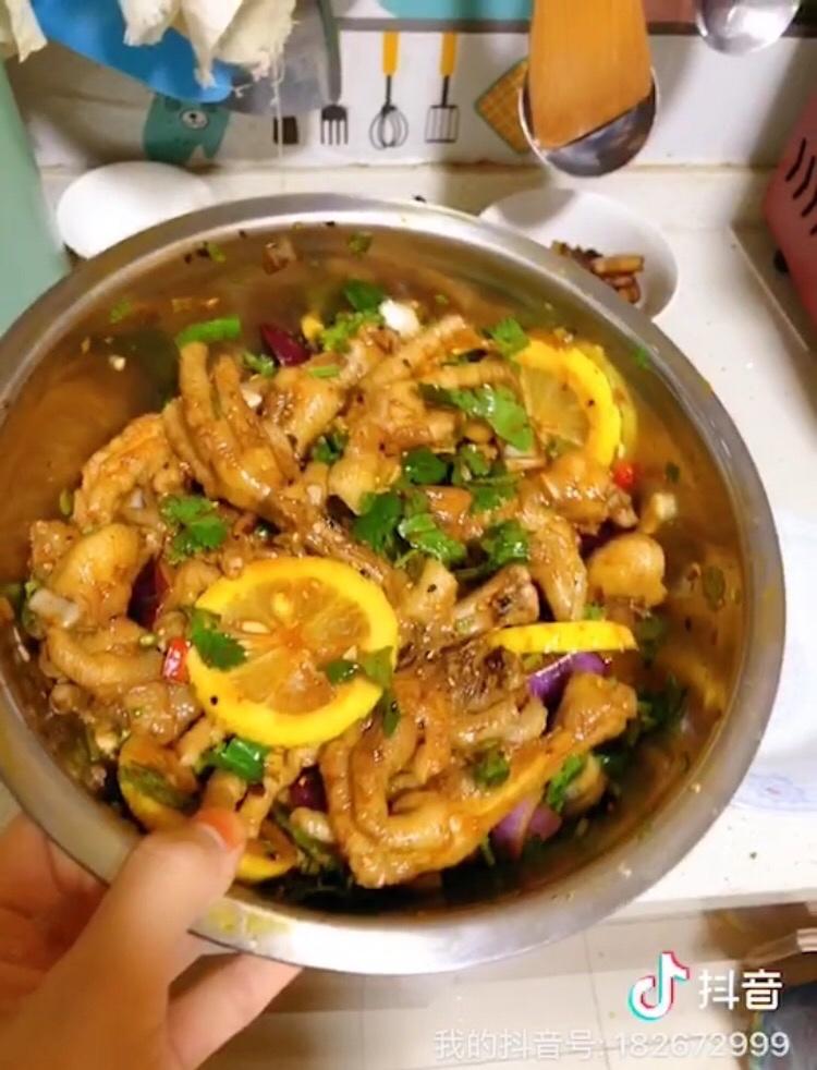 【柠檬酸辣鸡爪】自制超级无敌美味的网红鸡爪
