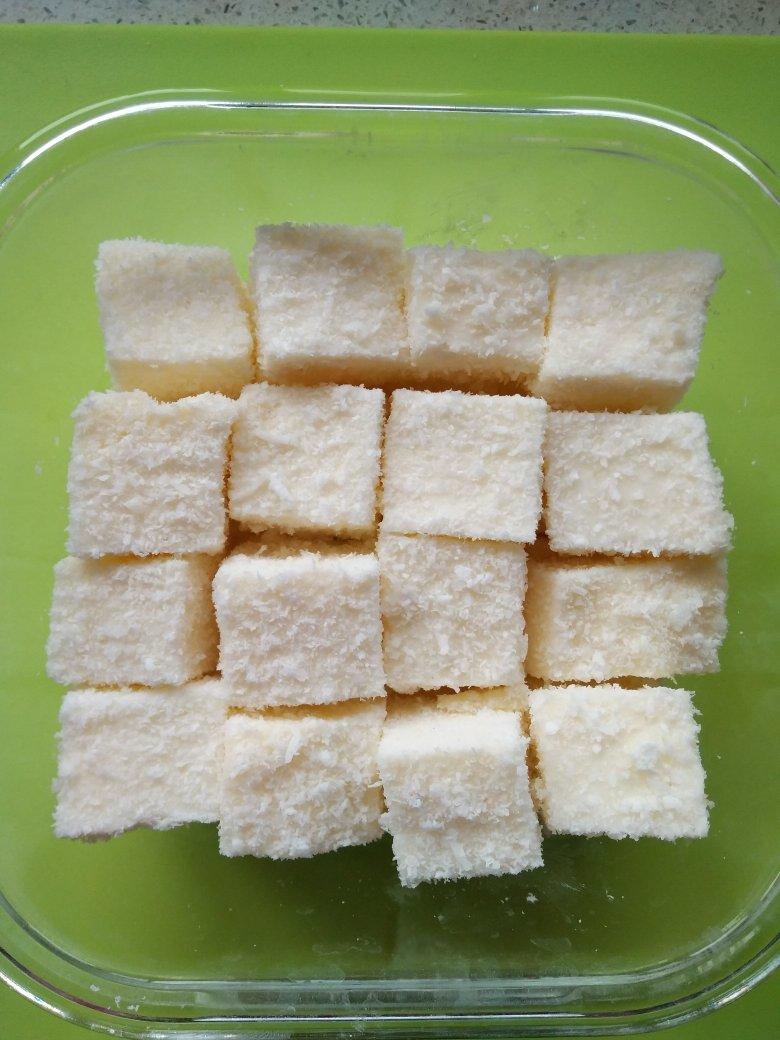 完胜85度C牛奶椰丝小方