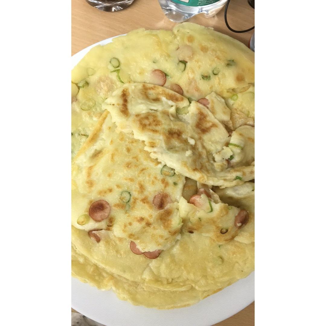 火腿肠葱花鸡蛋饼