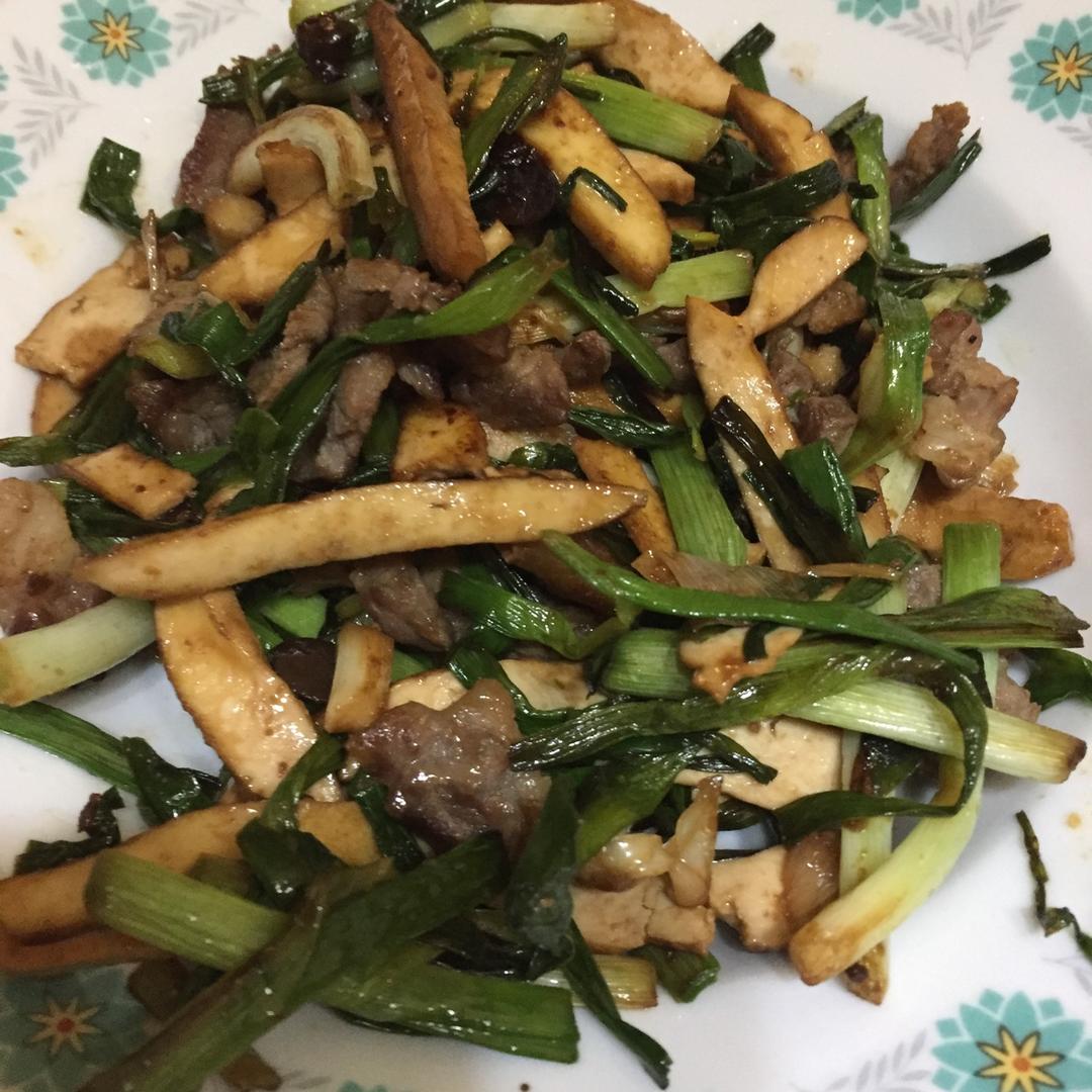大蒜炒香干