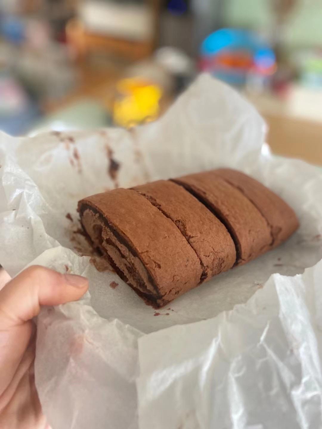 初学者毛巾面巧克力奶油卷蛋糕（可可粉，香草精）