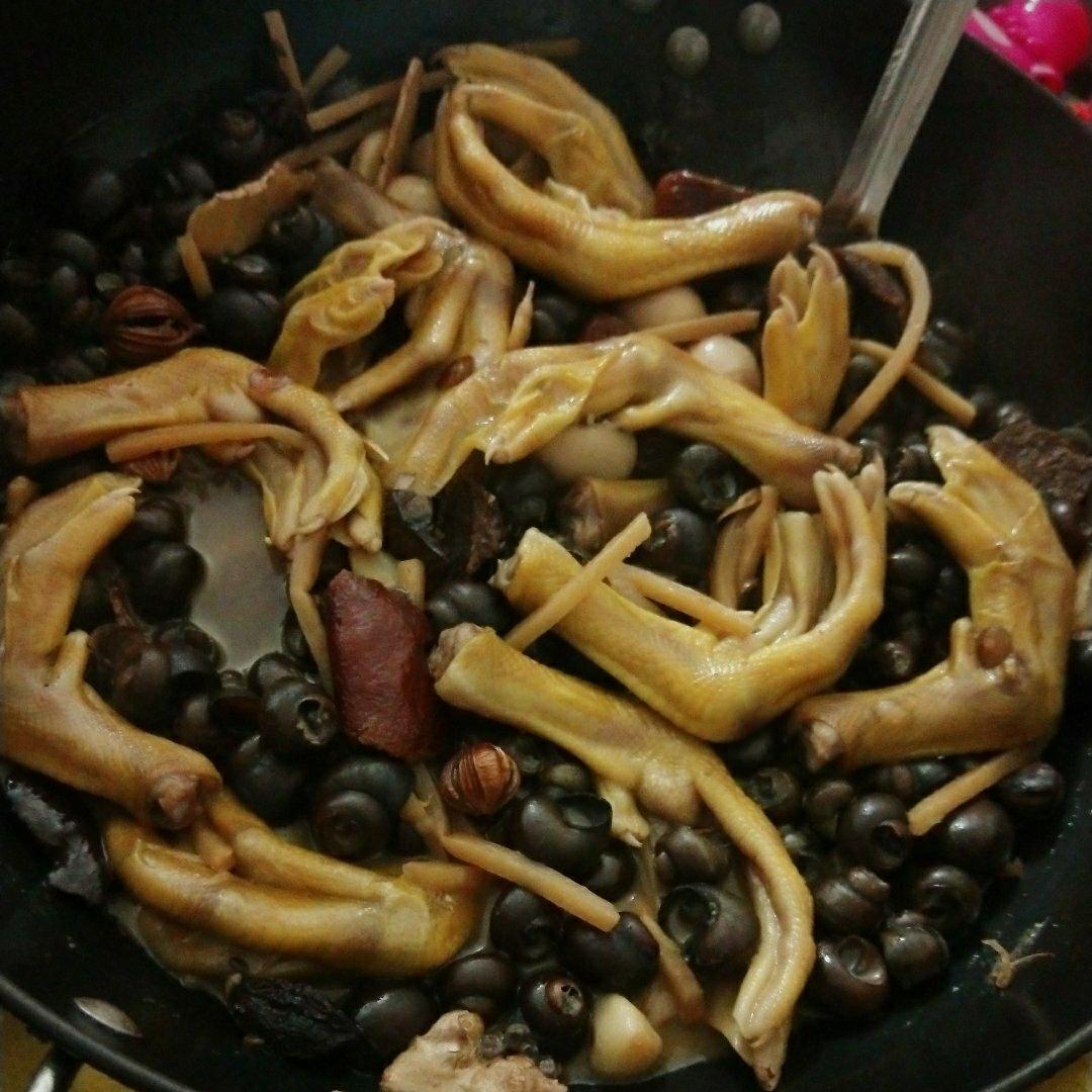 田螺鸭脚煲