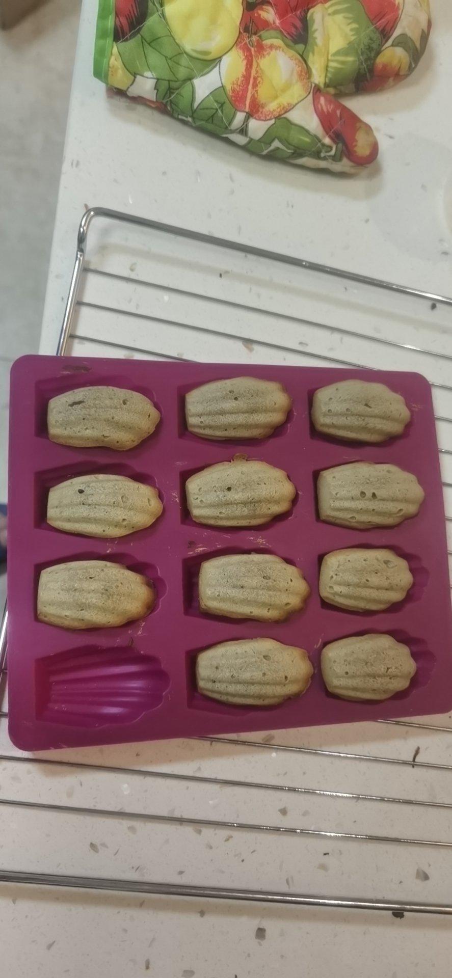 抹茶杏仁玛德琳