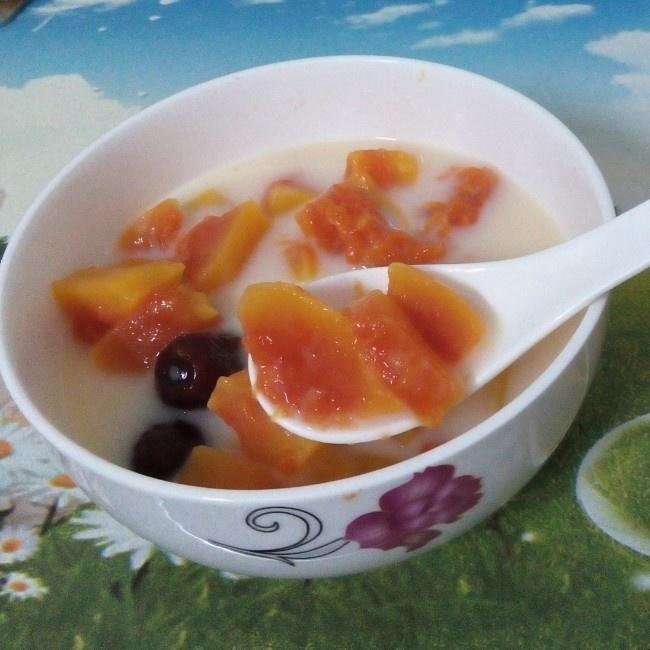木瓜红枣炖鲜奶（电饭锅，10分钟搞定）的做法 步骤3