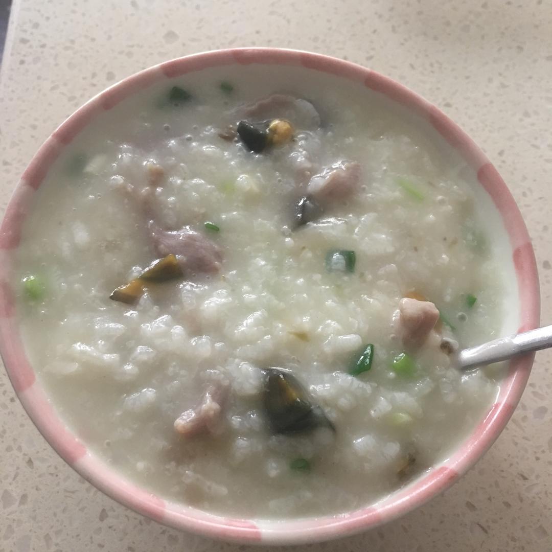 皮蛋瘦肉粥 Pidan & Pork Rice Soup