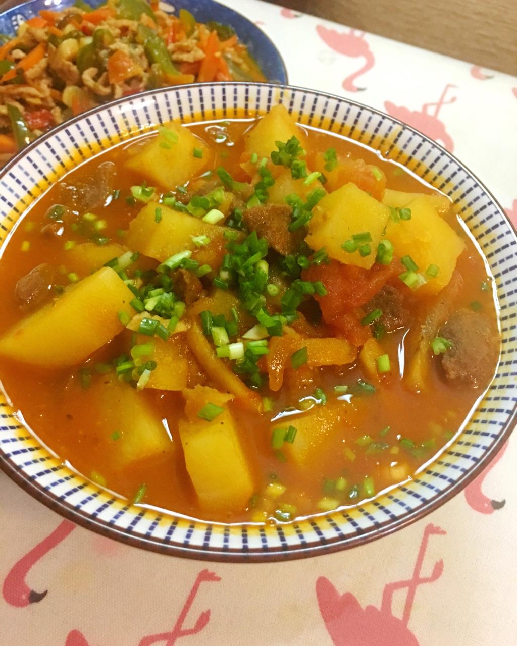 番茄土豆肥牛锅