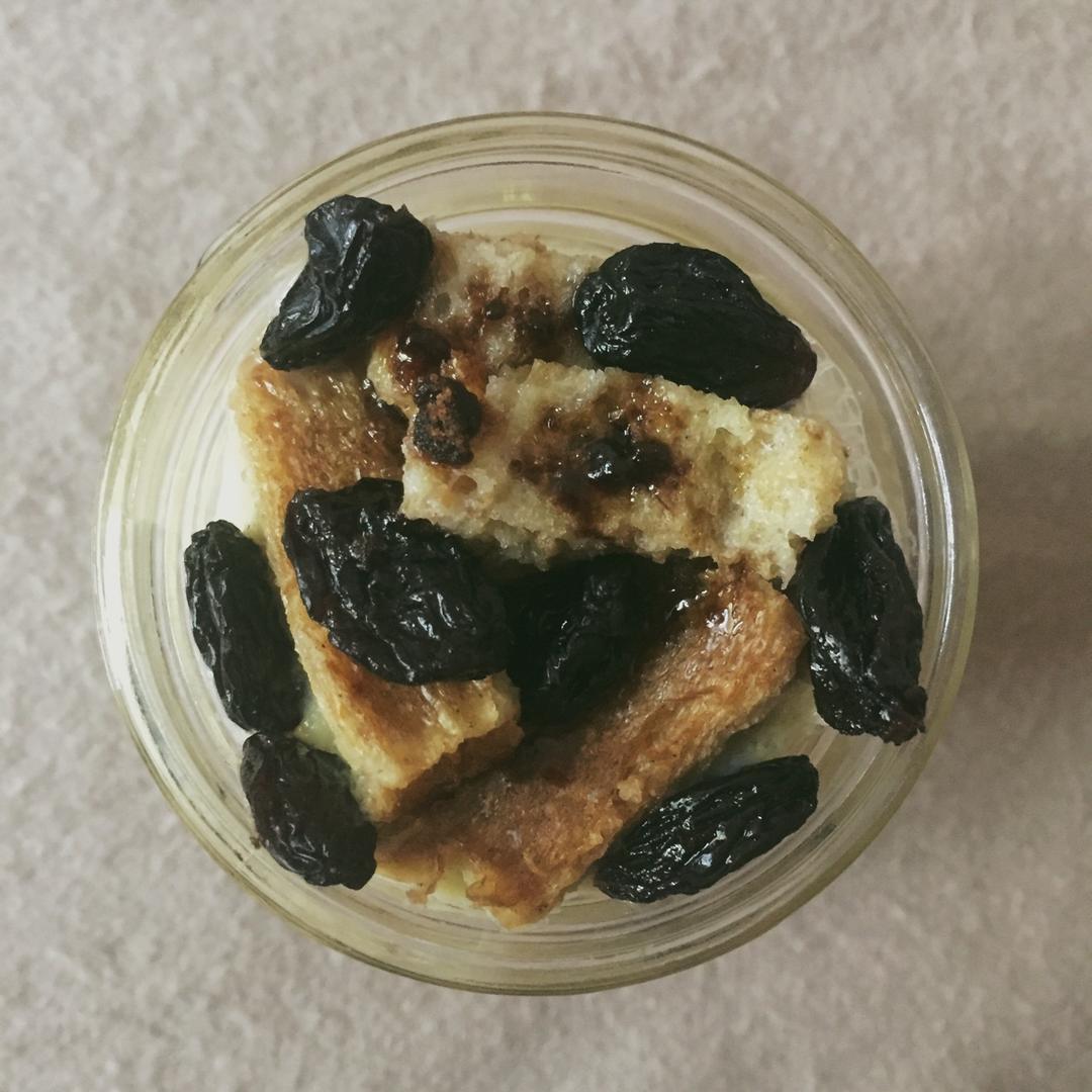 快手早餐—微波版葡萄干吐司布丁